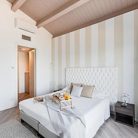 Residenza Miralago Penthouse By Wonderful Italy Desenzano del Garda