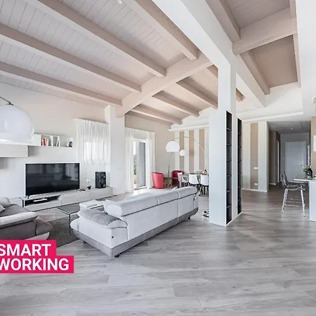 Residenza Miralago Penthouse By Wonderful Italy *